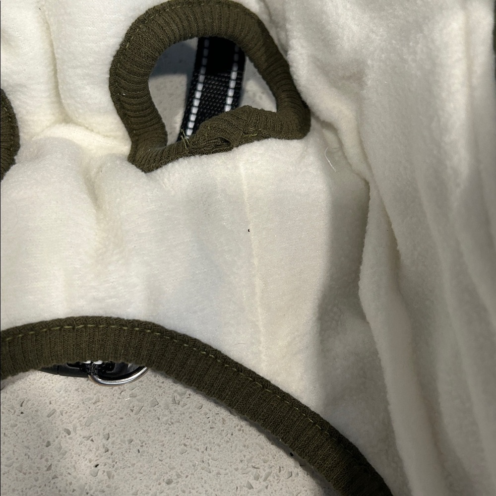 Dogs Puffer Vest with Leash Attachment - Picture 6 of 8